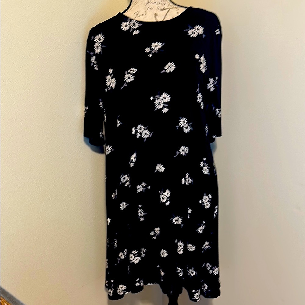 Old Navy Black Floral Swing Dress Large